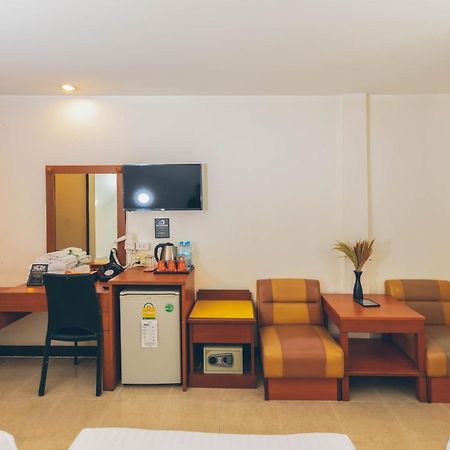 Atlas Bangkok Hotel Екстериор снимка