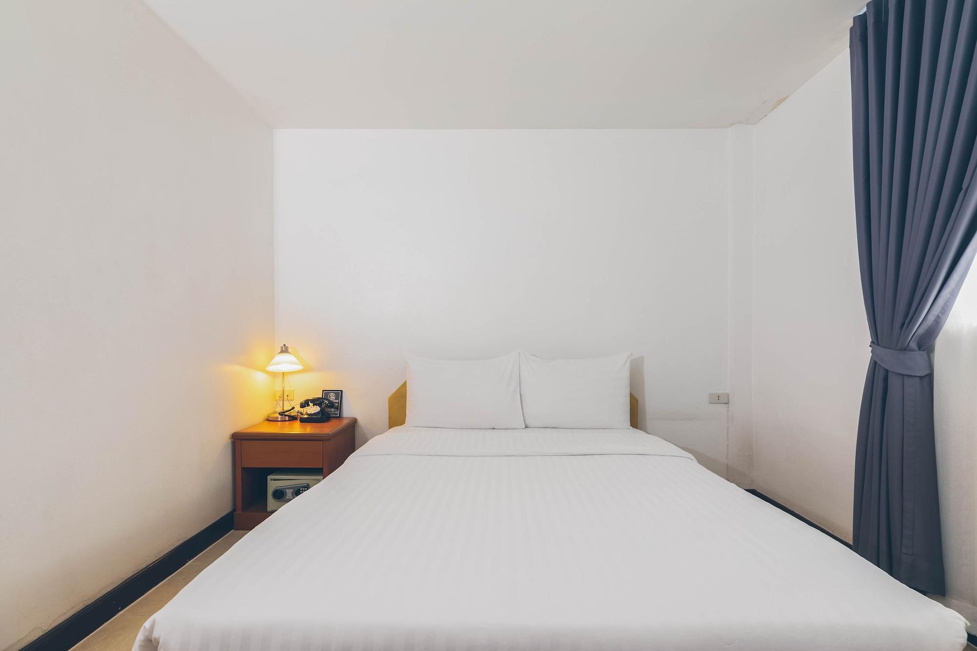 Atlas Bangkok Hotel Екстериор снимка
