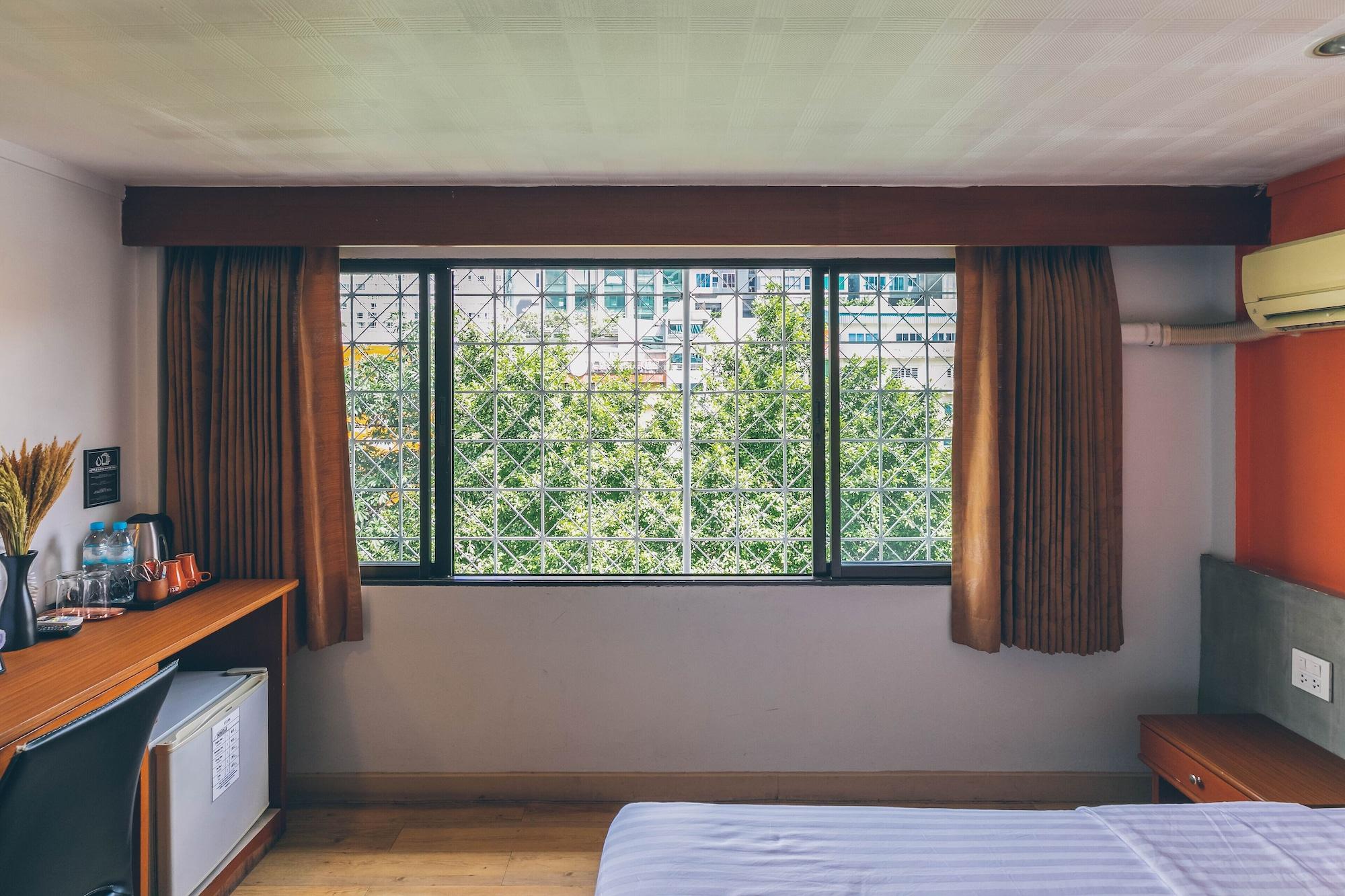 Atlas Bangkok Hotel Екстериор снимка