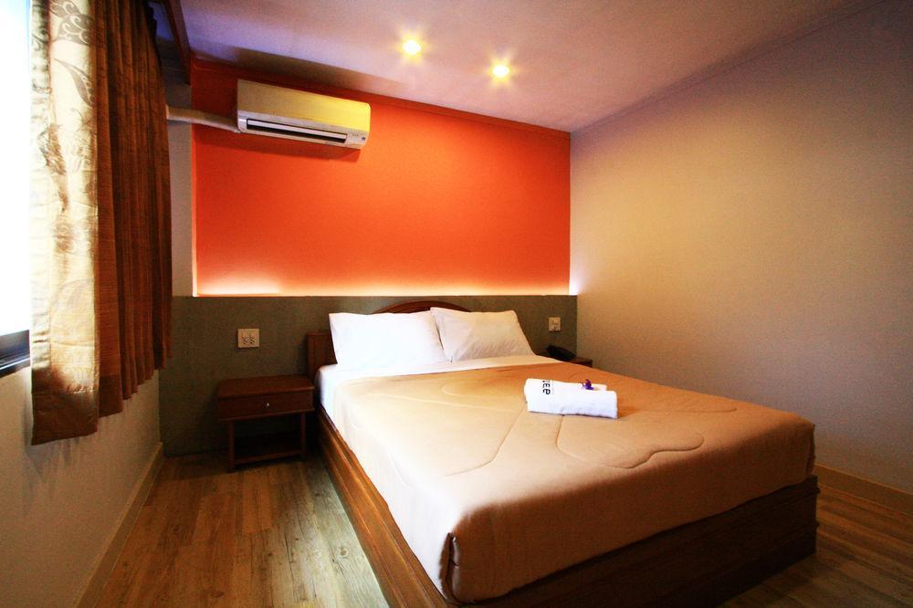 Atlas Bangkok Hotel Екстериор снимка