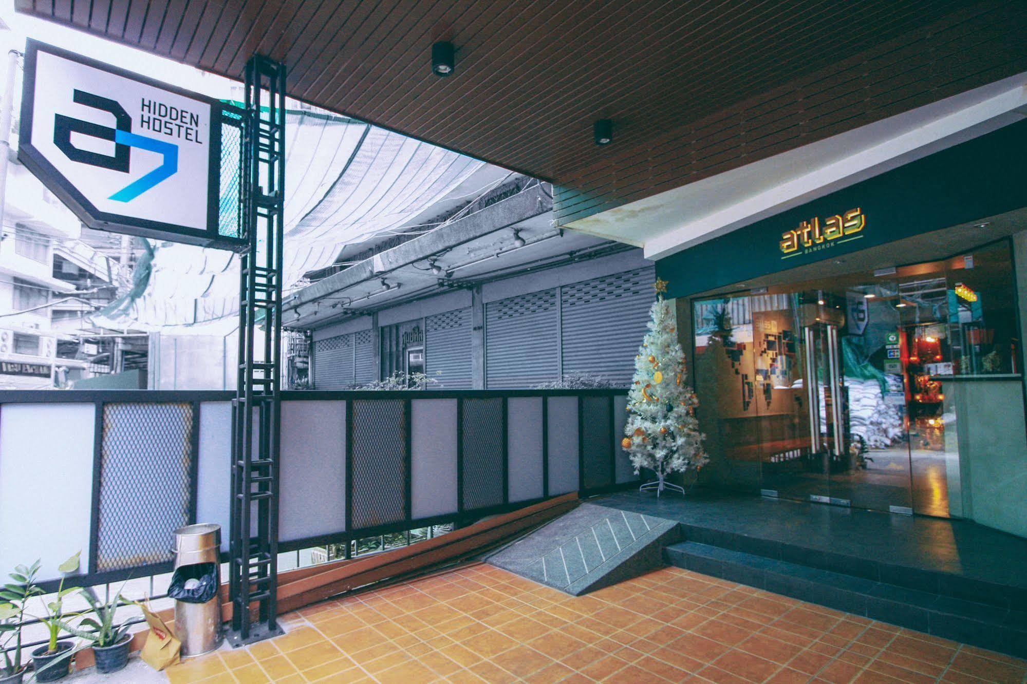 Atlas Bangkok Hotel Екстериор снимка