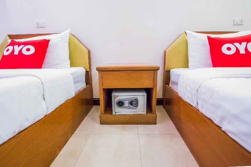 Atlas Bangkok Hotel Екстериор снимка
